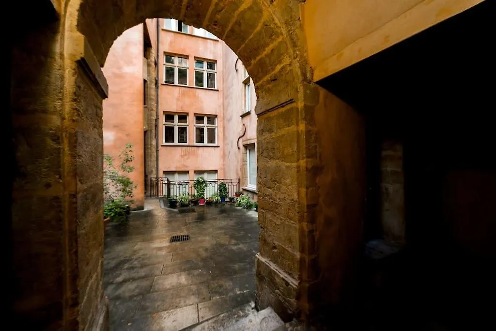 Grand Duplex Au Coeur Du Vieux Lyon Appartement