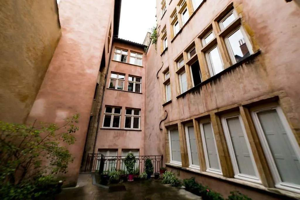 Grand Duplex Au Coeur Du Vieux Lyon Appartement Frankrijk
